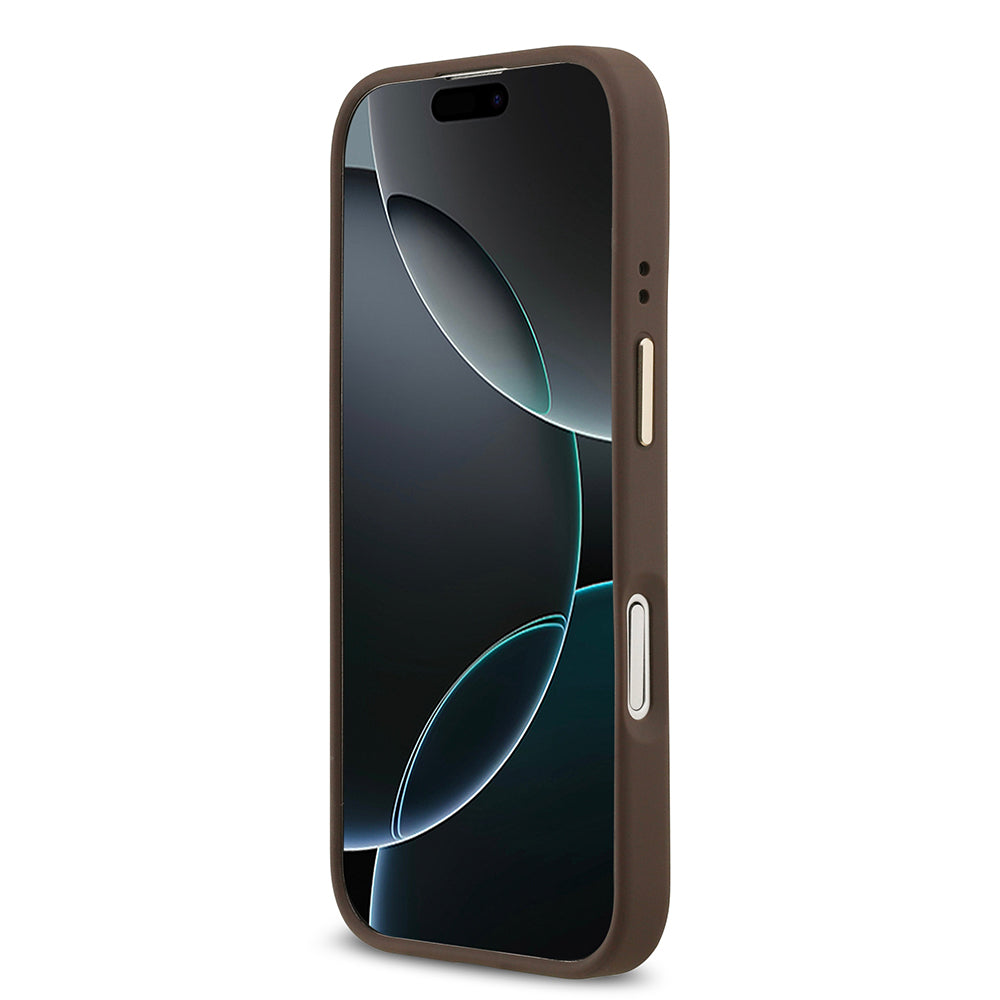 Apple iPhone 17 Kılıf Guess M-safe Şarj Özellikli Gold Metal Kamera Çerçeveli PU Deri 4G Desen Yazı Logolu Kapak Kahverengi