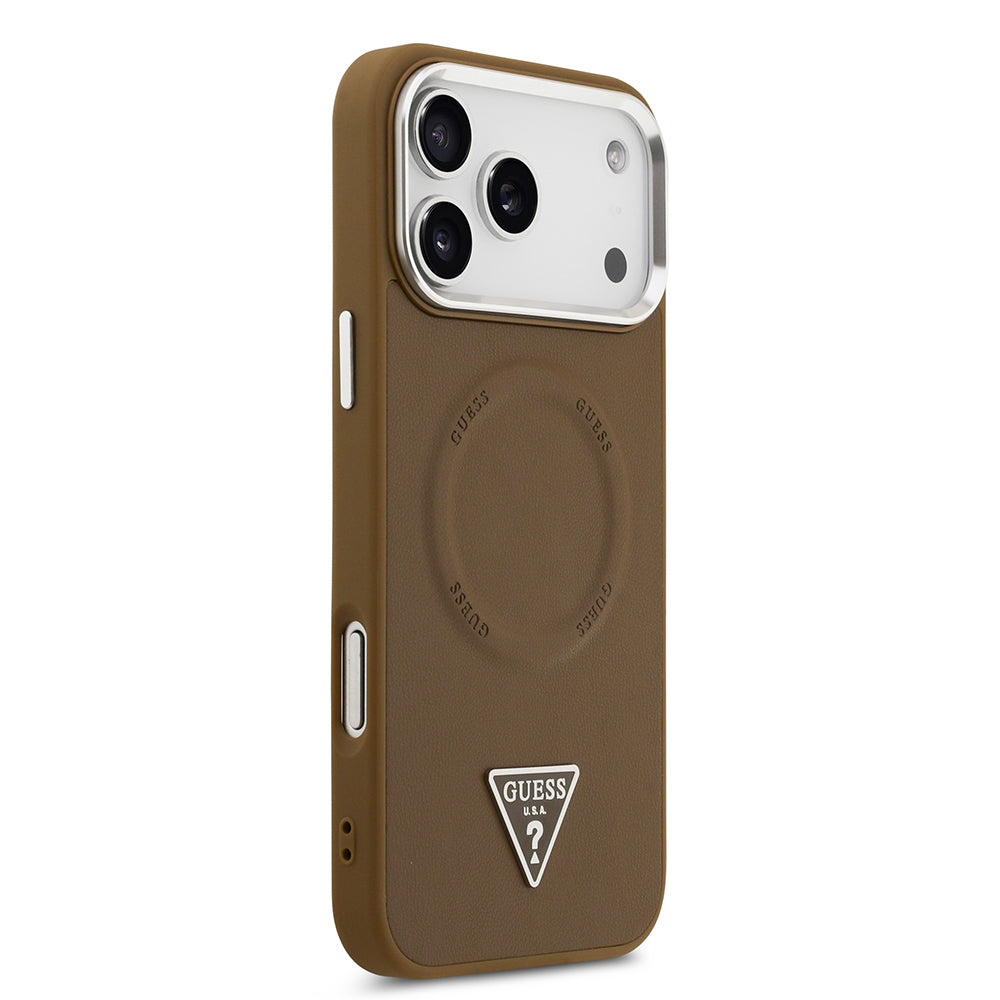 Apple iPhone 17 Pro Kılıf Guess M-safe Şarj Özellikli PU Deri Metal Kamera Çerçeveli Üçgen Logolu Kapak Kahverengi