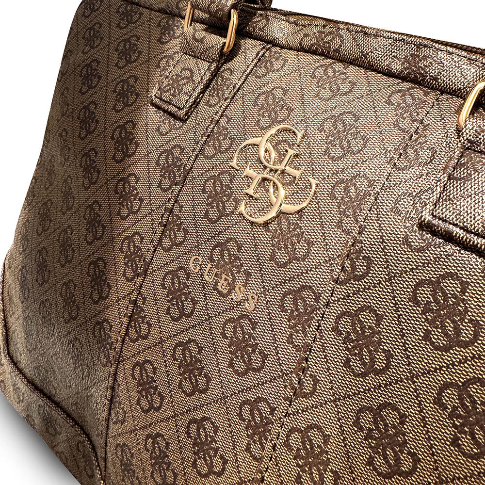 Guess 15 inç Laptop Notebook Çantası 4G Desenli Büyük 4G Logolu Omuz Askılı Kahverengi