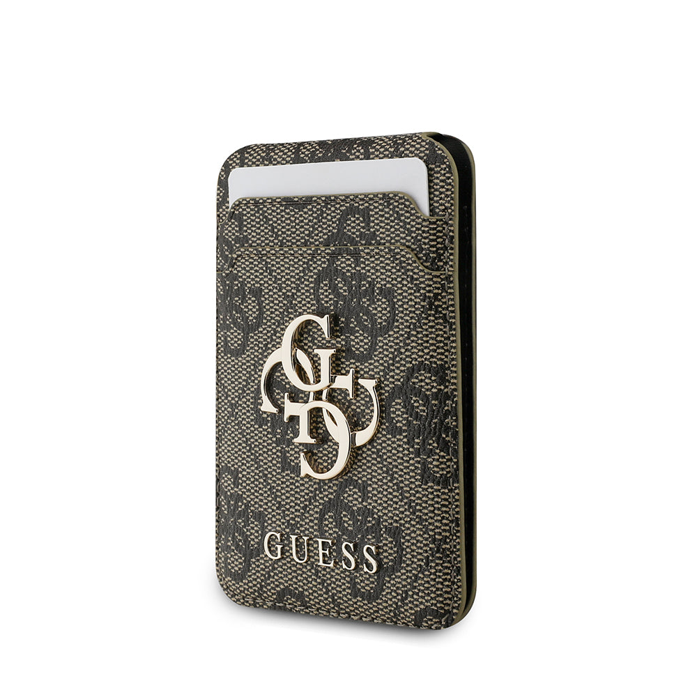 Guess Standlı Magnetik Kartlık PU Deri 4G Desenli Büyük Metal 4G ve Yazı Logolu Kahverengi